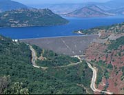 le lac du Salagou, miroir aux cent visages